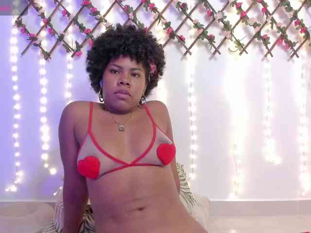 naughtyebonyy webcam