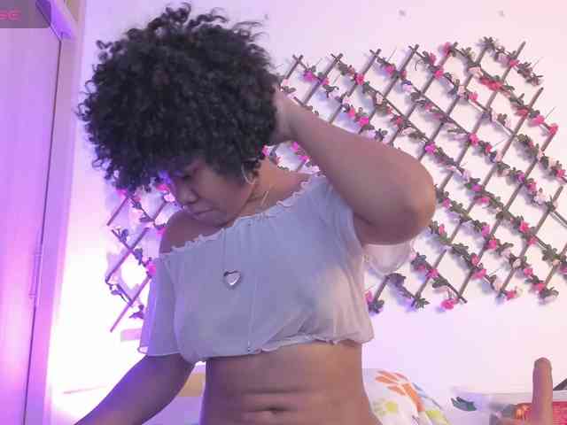 naughtyebonyy webcam