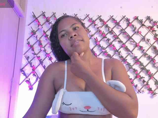 naughtyebonyy webcam