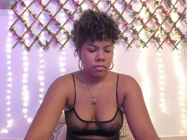 naughtyebonyy webcam