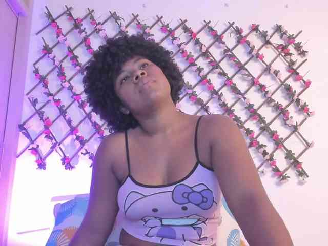 naughtyebonyy webcam