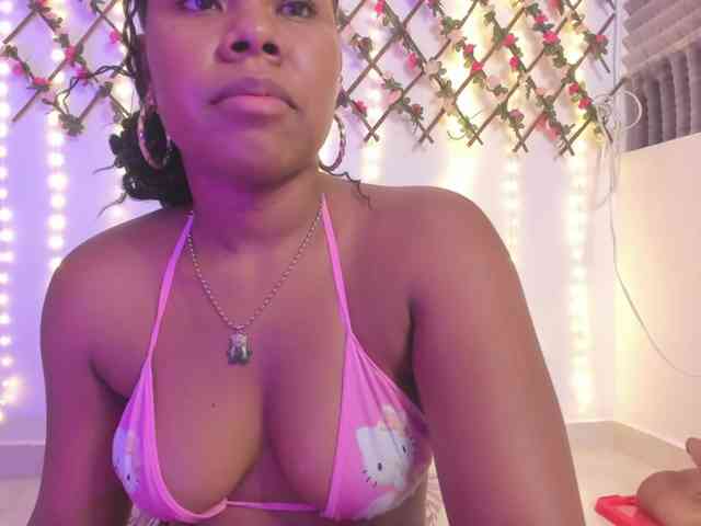 naughtyebonyy webcam