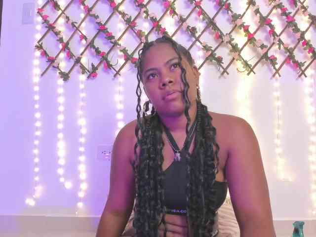 naughtyebonyy webcam