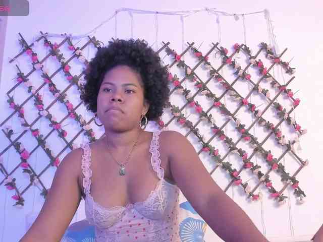 naughtyebonyy webcam