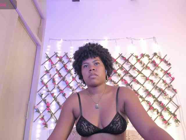 naughtyebonyy webcam