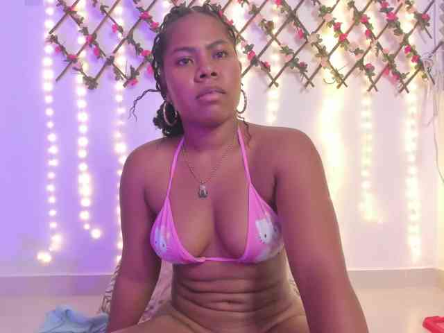 naughtyebonyy webcam