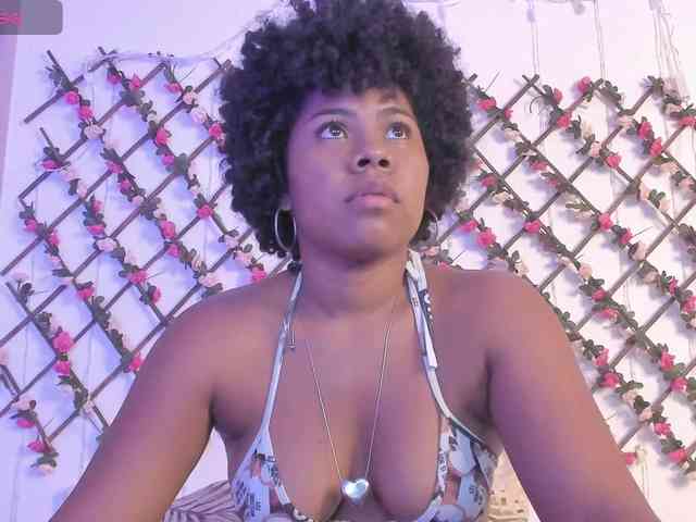 naughtyebonyy webcam