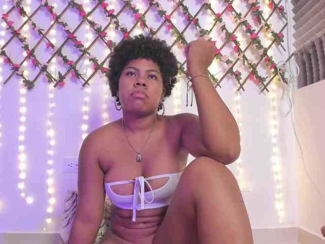 naughtyebonyy webcam