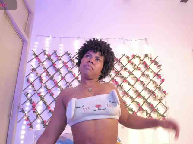 naughtyebonyy webcam