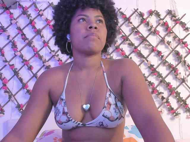 naughtyebonyy webcam