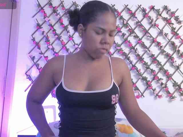 naughtyebonyy webcam