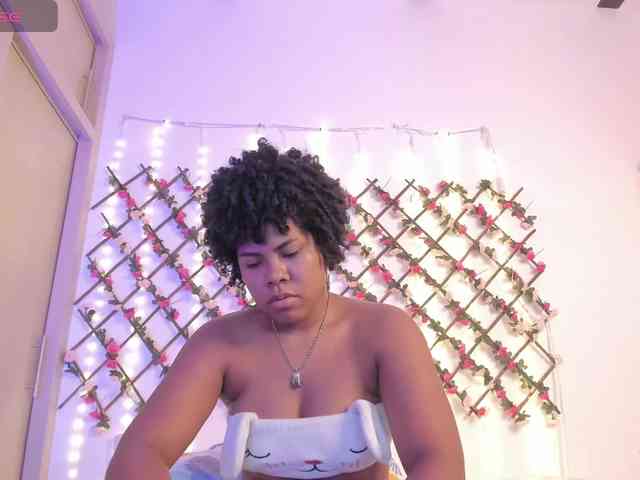naughtyebonyy webcam