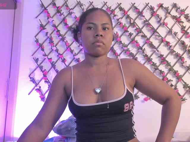 naughtyebonyy webcam