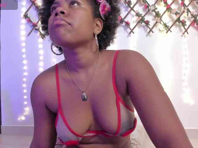 naughtyebonyy webcam