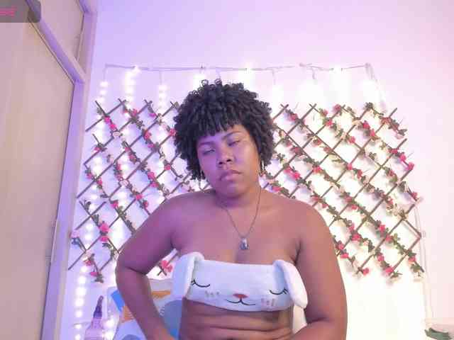 naughtyebonyy webcam