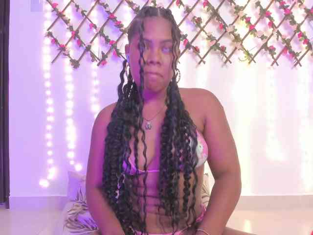 naughtyebonyy webcam