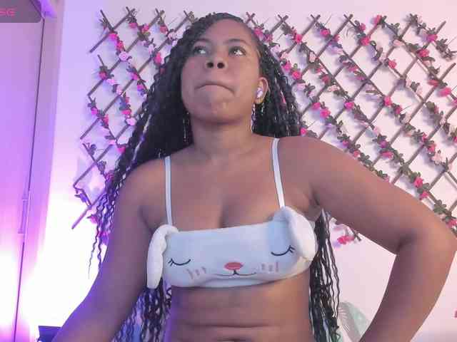 naughtyebonyy webcam
