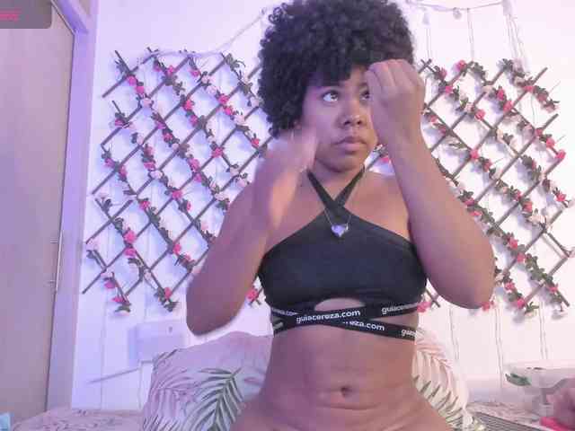 naughtyebonyy webcam
