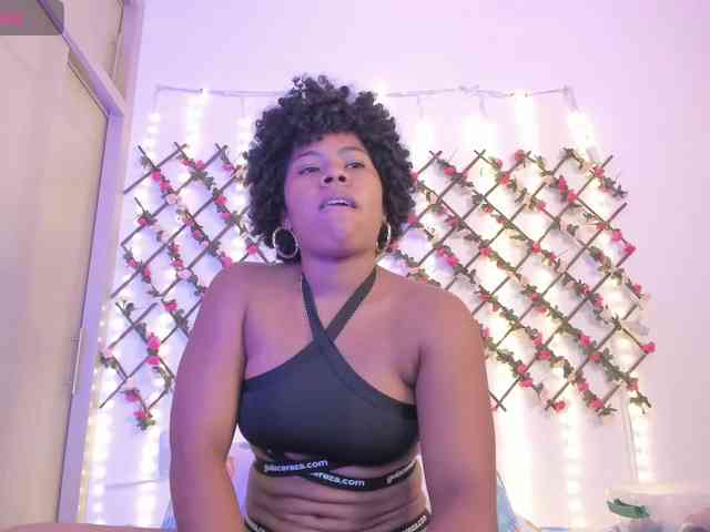 naughtyebonyy webcam