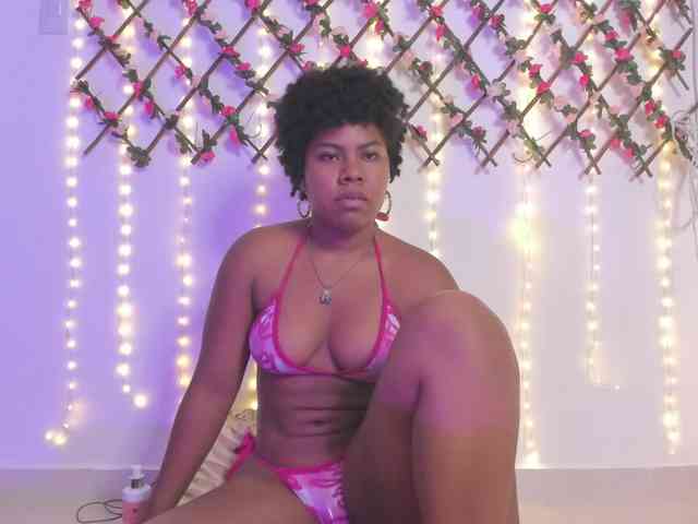 naughtyebonyy webcam