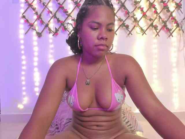 naughtyebonyy webcam