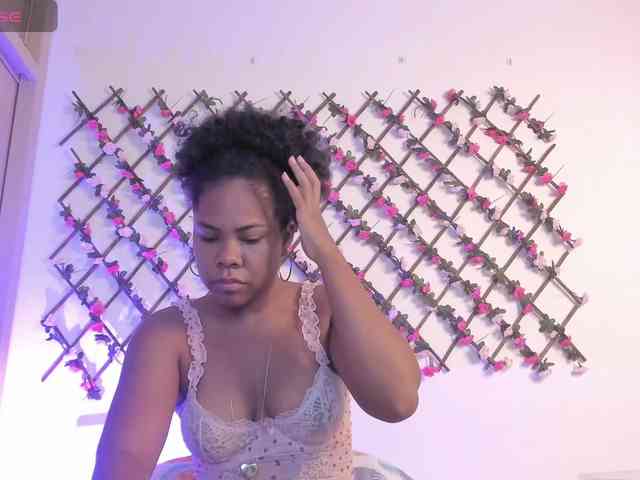 naughtyebonyy webcam