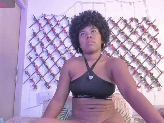 naughtyebonyy webcam