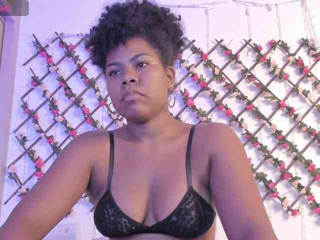 naughtyebonyy webcam