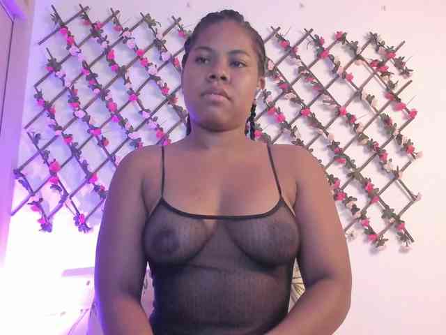 naughtyebonyy webcam