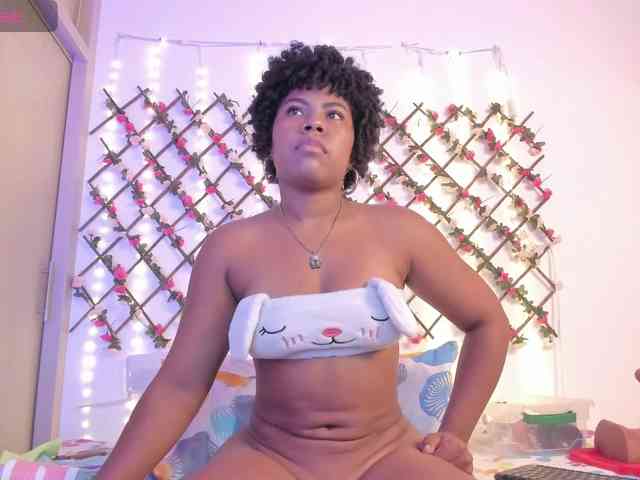 naughtyebonyy webcam