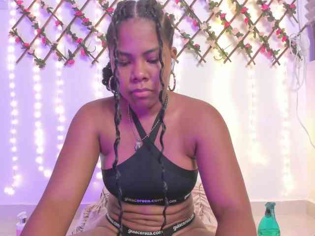 naughtyebonyy webcam