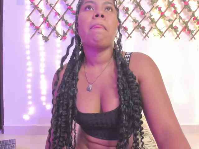 naughtyebonyy webcam