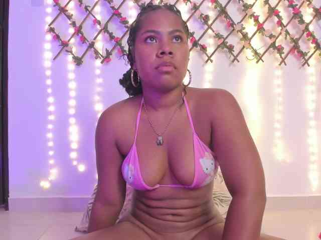 naughtyebonyy webcam