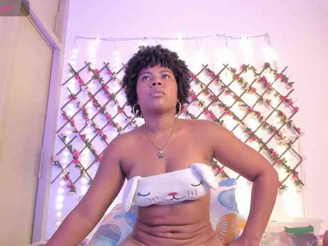 naughtyebonyy webcam