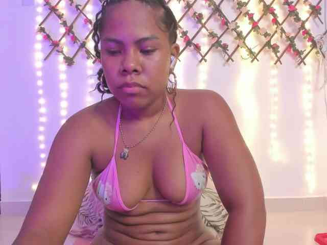 naughtyebonyy webcam