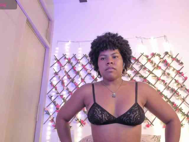 naughtyebonyy webcam