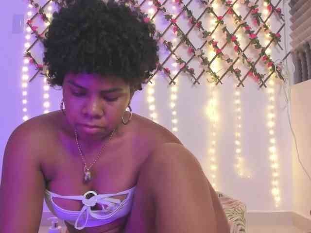 naughtyebonyy webcam