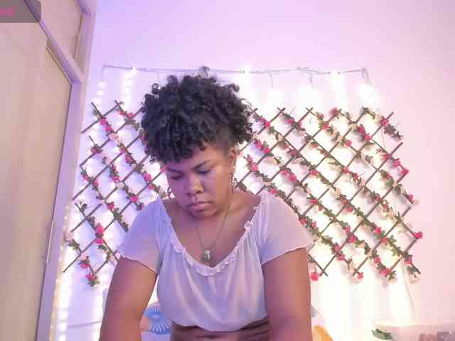 naughtyebonyy webcam