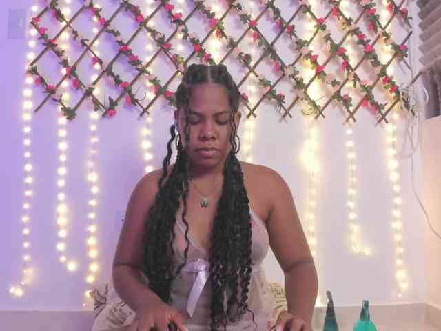 naughtyebonyy webcam