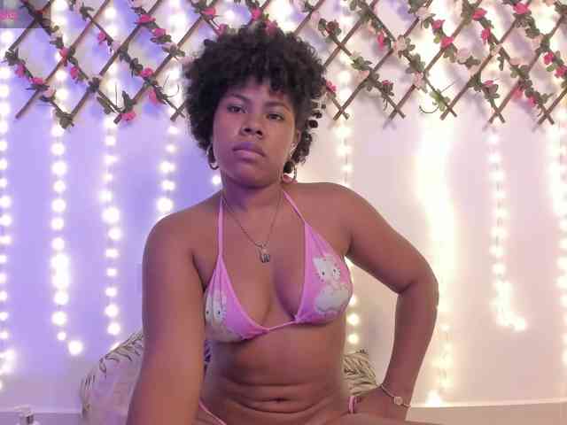 naughtyebonyy webcam
