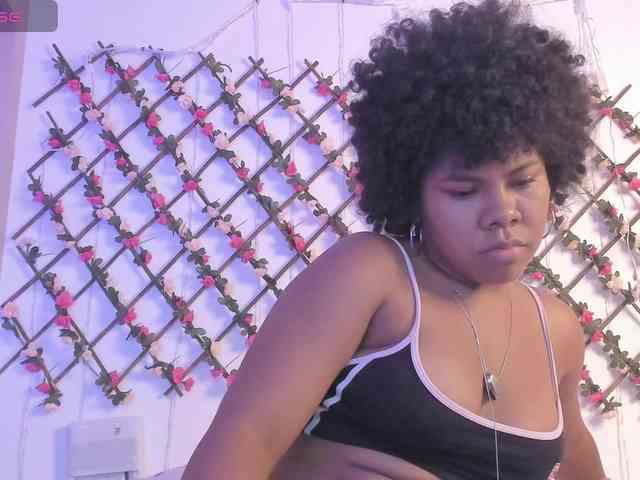 naughtyebonyy webcam