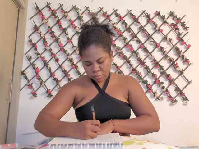 naughtyebonyy's webcam live show