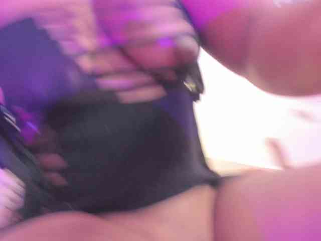 naughtyebonyy webcam