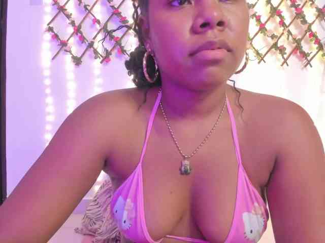 naughtyebonyy webcam