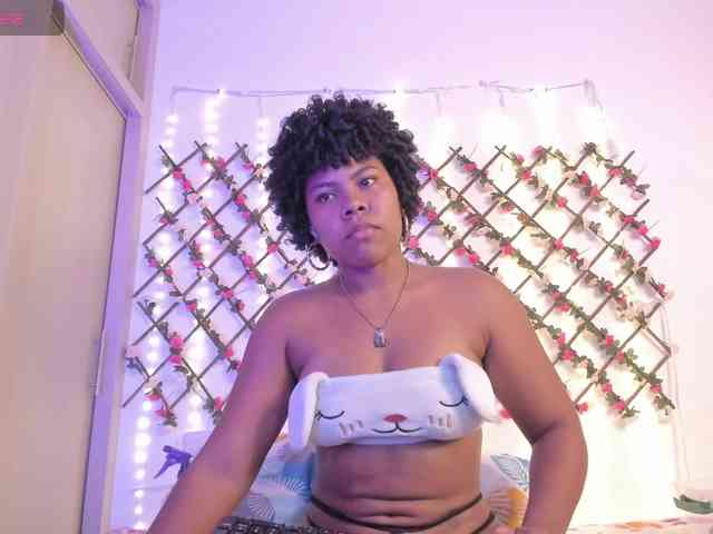 naughtyebonyy webcam