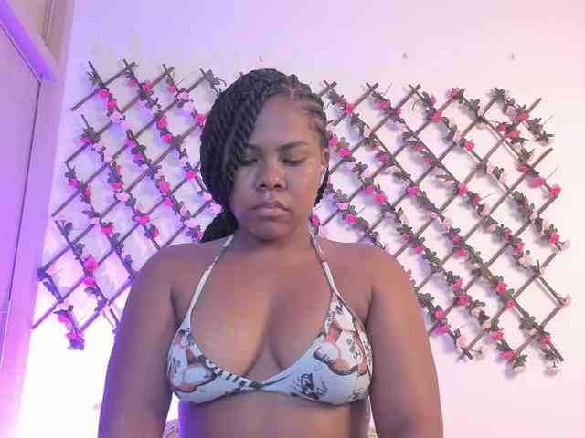 naughtyebonyy webcam
