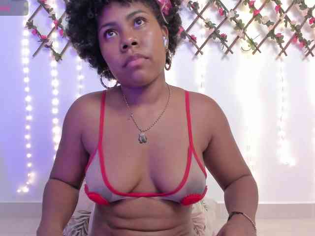 naughtyebonyy webcam