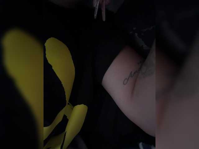 Aisha-engel live cam on BongaCams