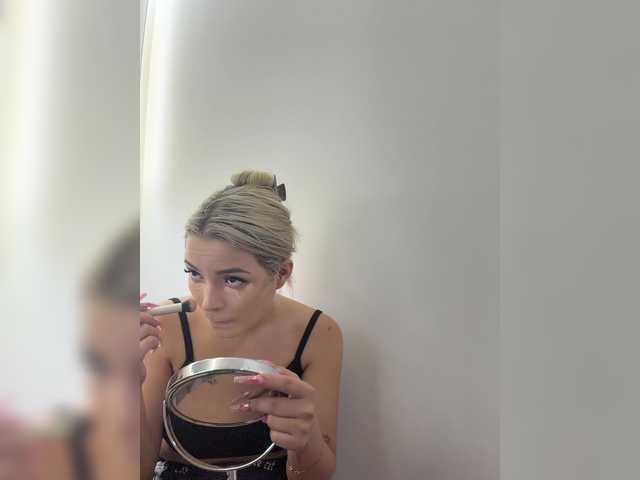 Aisha-engel live cam on BongaCams