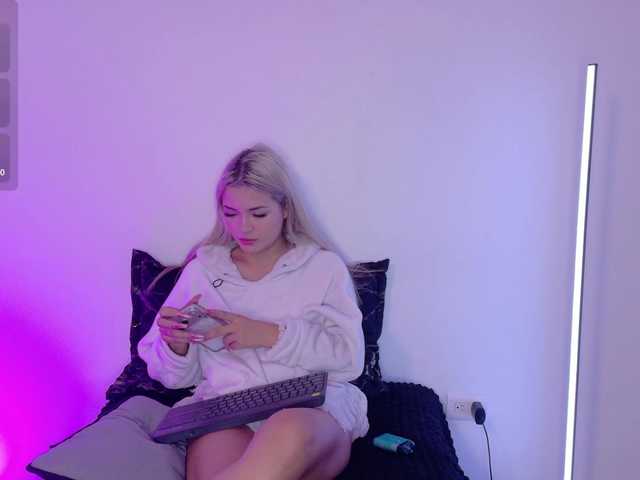 aisha-engel online
